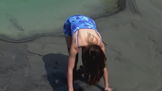 Stephanie Quicksand 01